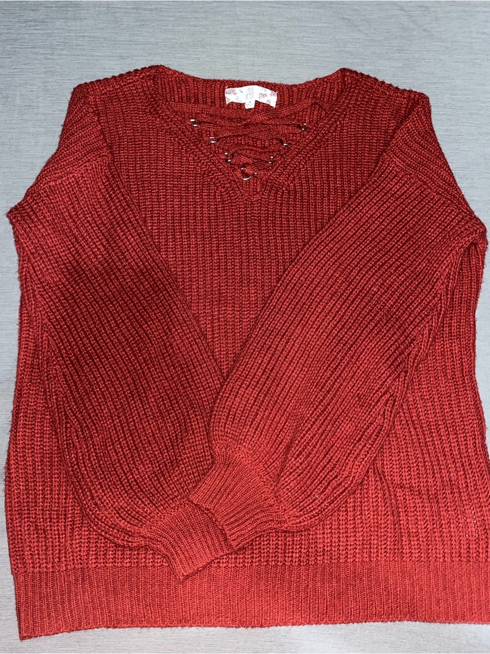 Womenβs Pink Rose Lace-Up V-Neck Knit Sweater β Burgundy Red (Size Medium) β¨ - Picture 9 of 12